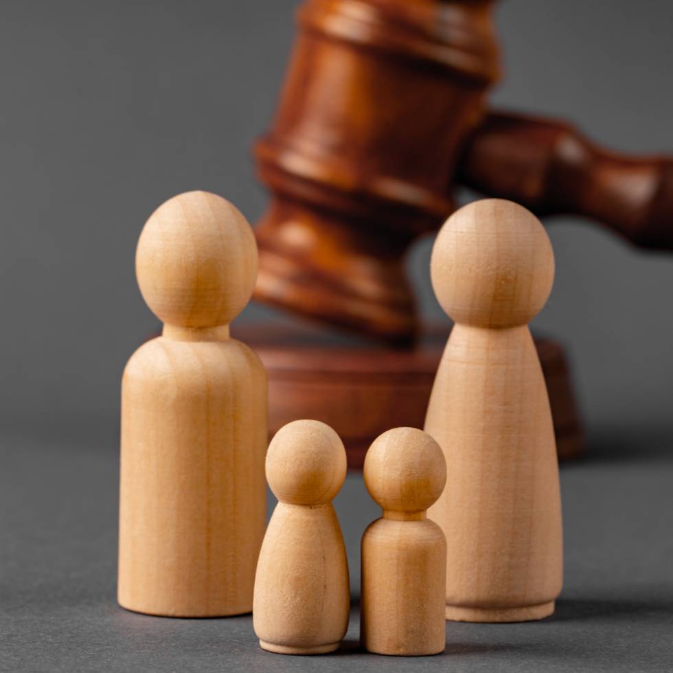 ¿Cómo funciona la patria potestad y en qué casos se puede suspender?